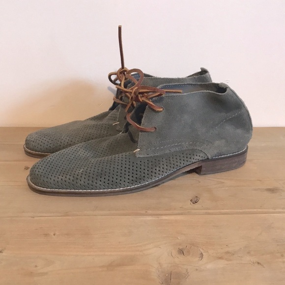 GUESS Men's Hubert Grey suede Boot dressy shoes 9 M - Picture 2 of 10